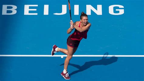 Simona Halep, la tenista que redujo el tamaño de sus pechos y。